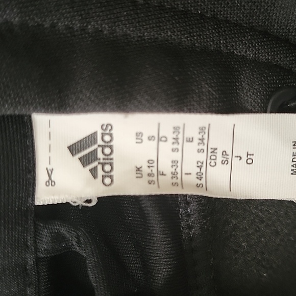 Adidas women's hoodie sweater - Picture 7 of 7